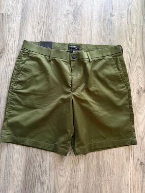Banana Republic Olive Core Temp Shorts